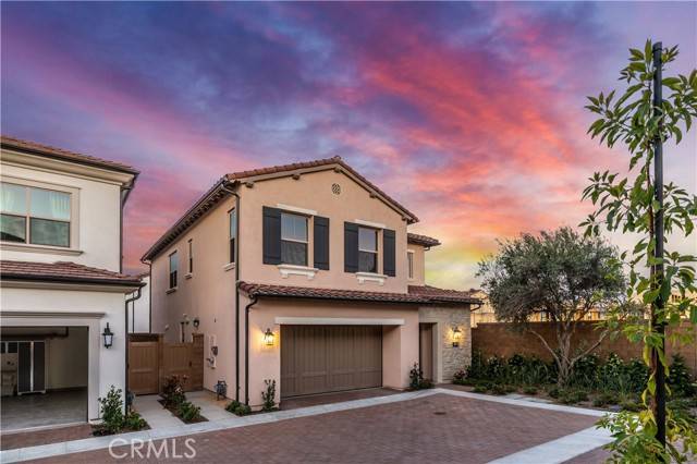 Irvine, CA 92618,106 Eversedge