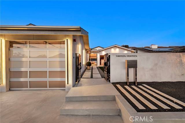 Corona Del Mar, CA 92625,1318 Outrigger Drive