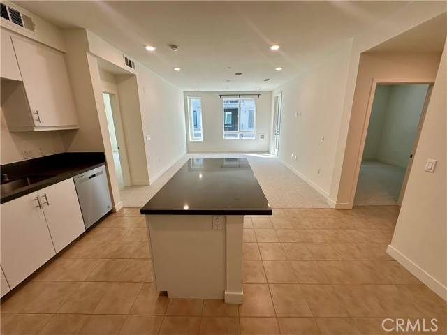 Irvine, CA 92612,1326 Nolita