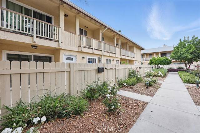 Reseda, CA 91335,8121 Canby Avenue #4