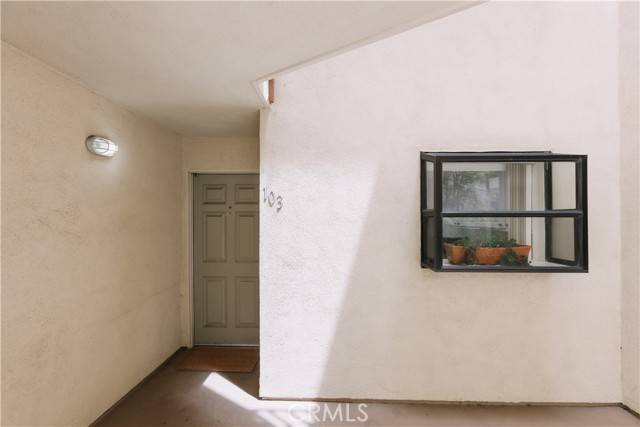 Long Beach, CA 90804,3516 E Ransom Street #103