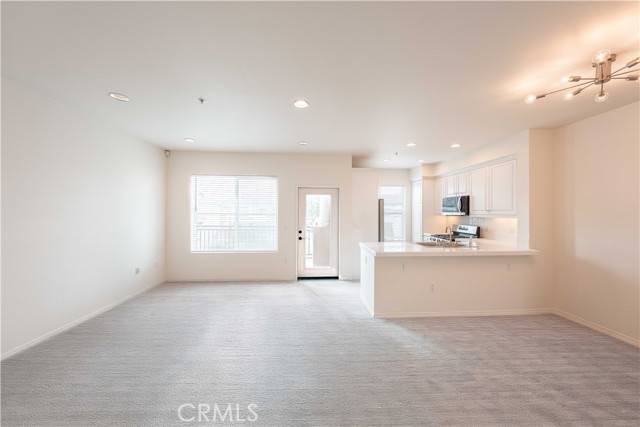 Playa Vista, CA 90094,6020 Seabluff Drive #421