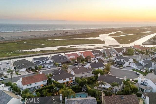 Huntington Beach, CA 92646,22372 Harwich Lane
