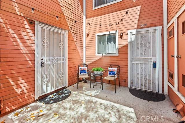 Santa Ana, CA 92703,309 N Raitt Street #C