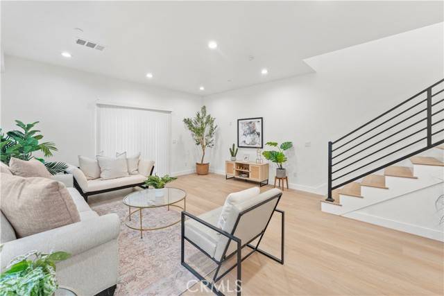 Fullerton, CA 92832,436 E Truslow Avenue