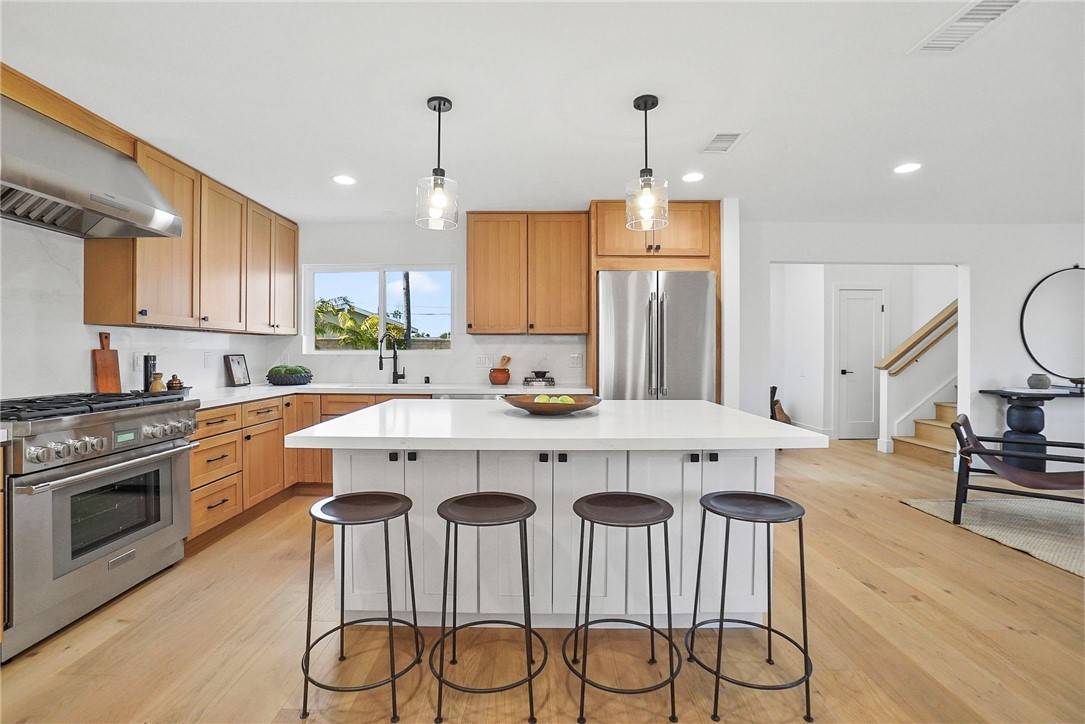Costa Mesa, CA 92626,3119 Gibraltar Avenue