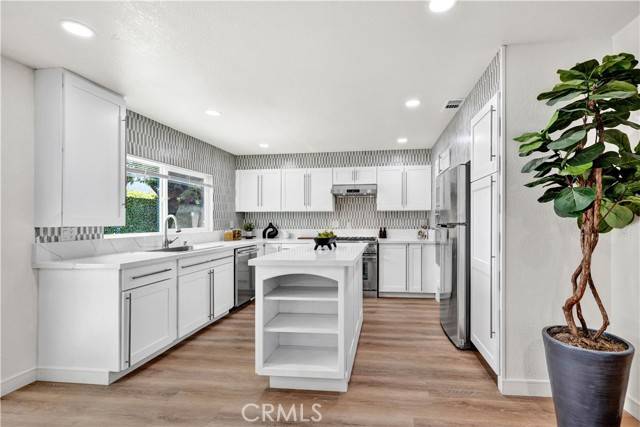 Costa Mesa, CA 92626,921 Dahlia Avenue