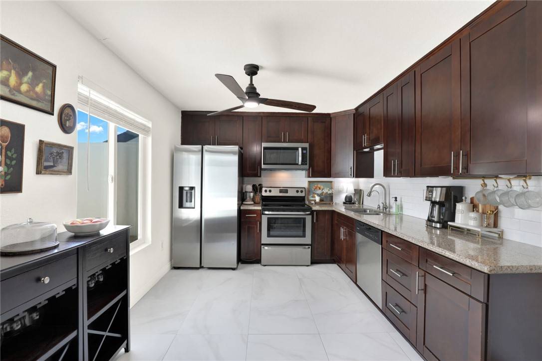 Santa Ana, CA 92704,2501 W Sunflower Avenue #A5