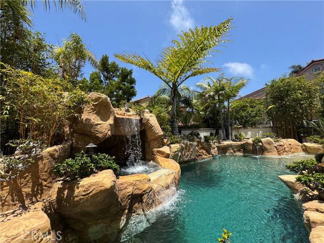 Huntington Beach, CA 92648,18711 Jockey Circle