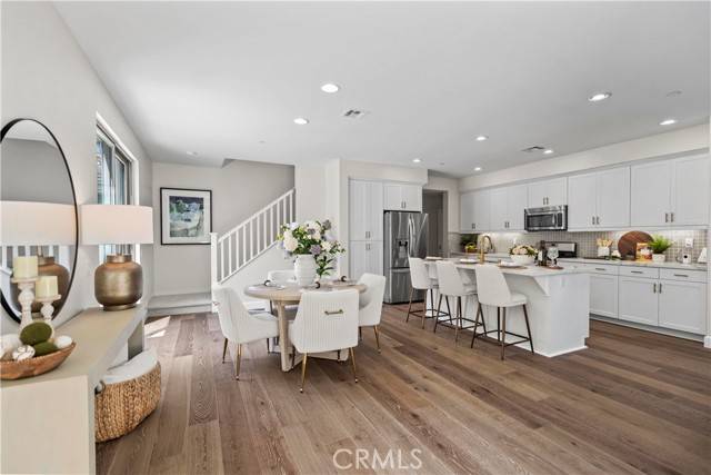 Irvine, CA 92618,166 Borrego
