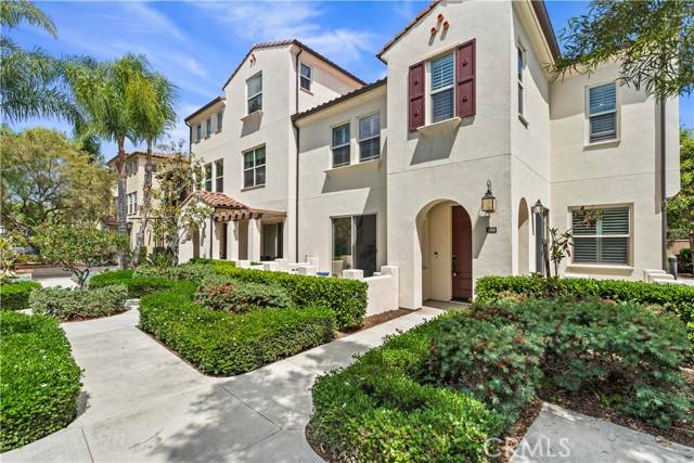 Irvine, CA 92618,166 Borrego