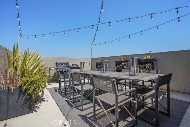 Anaheim, CA 92805,820 E Santa Ana Street