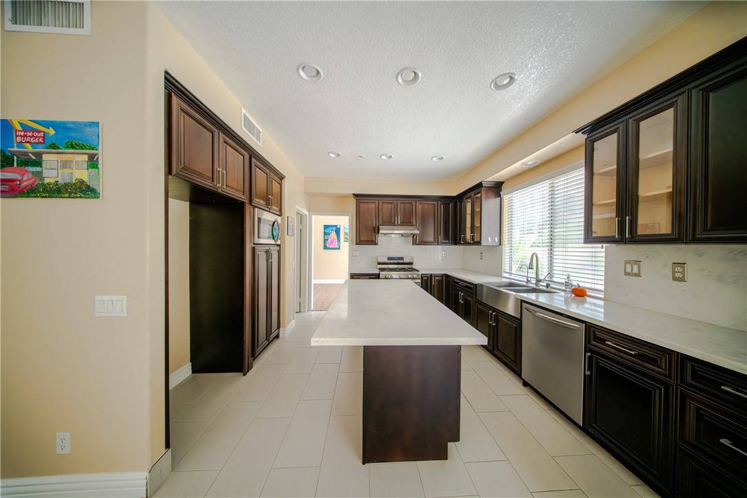 Diamond Bar, CA 91765,20610 E Oak Meadow Lane