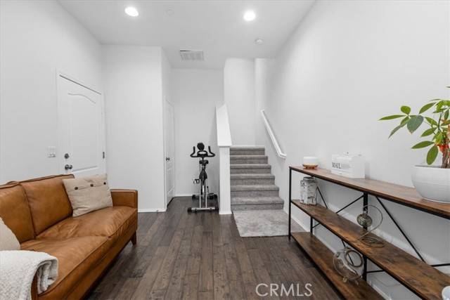 Signal Hill, CA 90755,1855 Orizaba #103