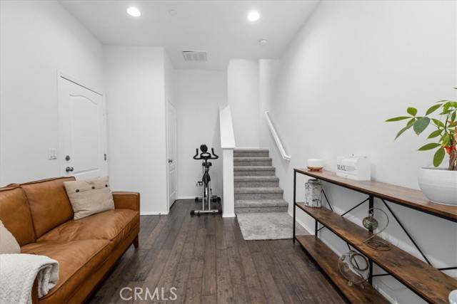 Signal Hill, CA 90755,1855 Orizaba #103