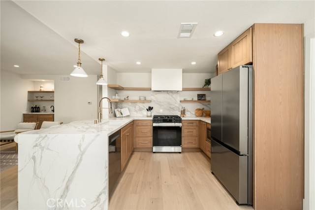 Irvine, CA 92620,13 Lucero W
