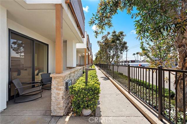 Costa Mesa, CA 92627,645 W 17th Street