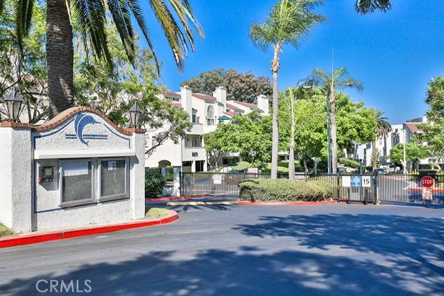 Huntington Beach, CA 92649,5031 Dorado Dr #107