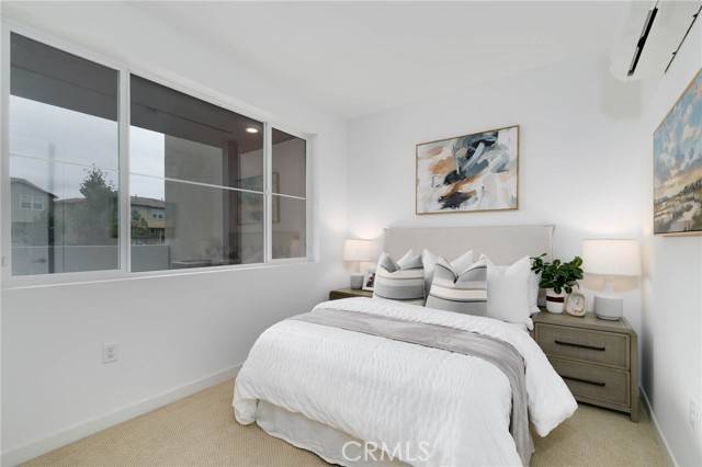Irvine, CA 92618,1075 Cadence