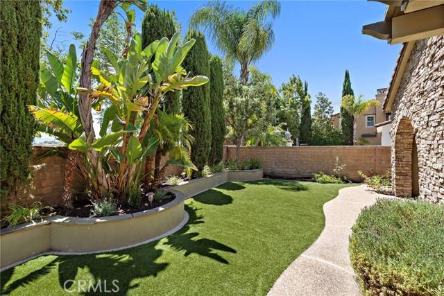 Ladera Ranch, CA 92694,4 Dennis Lane
