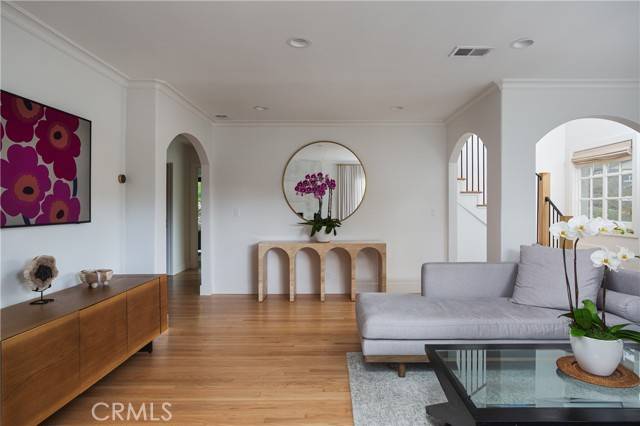 Newport Beach, CA 92663,425 Tustin Avenue