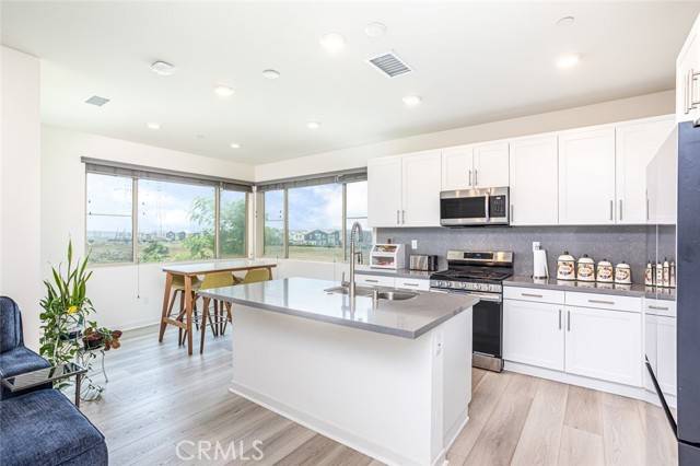 Ontario, CA 91761,3580 E Peckham Paseo #2