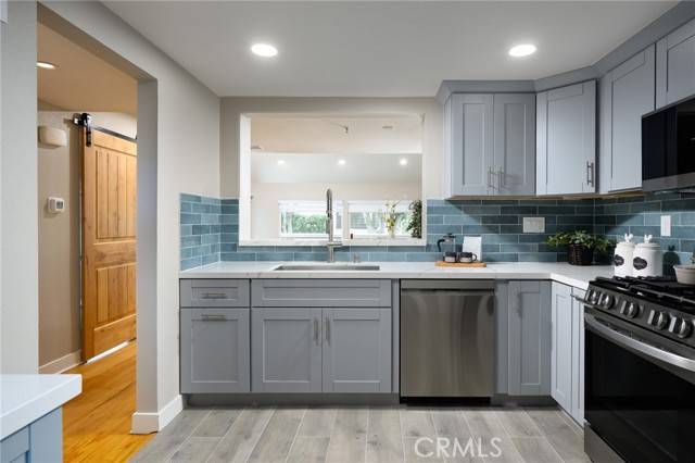 Newport Beach, CA 92660,18 Sea Island Drive