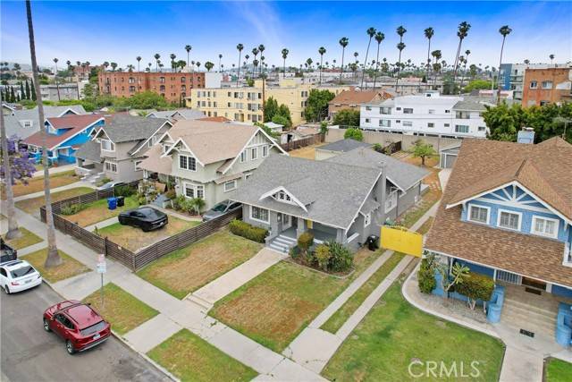 Los Angeles, CA 90004,142 S Ardmore Avenue