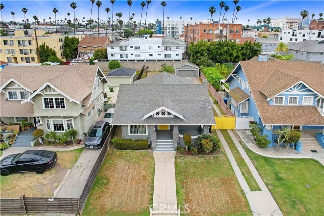 Los Angeles, CA 90004,142 S Ardmore Avenue