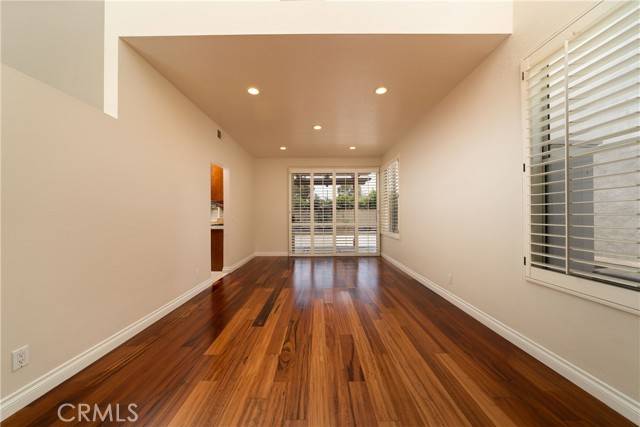 Tustin, CA 92782,2312 San Leandro
