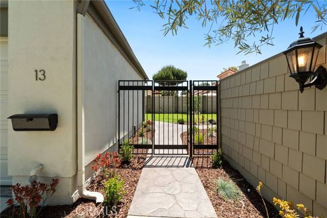 Irvine, CA 92612,13 Aspen Tree Lane