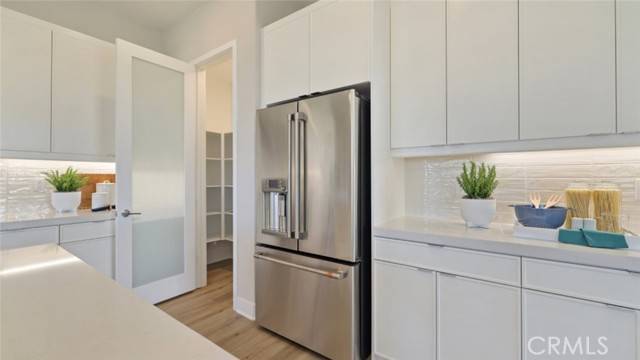 Irvine, CA 92618,66 Dudley