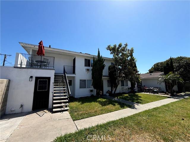 Huntington Beach, CA 92647,17082 Emerald Lane