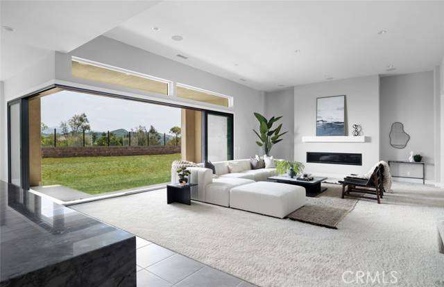Silverado, CA 92676,18510 Boulder Bluff