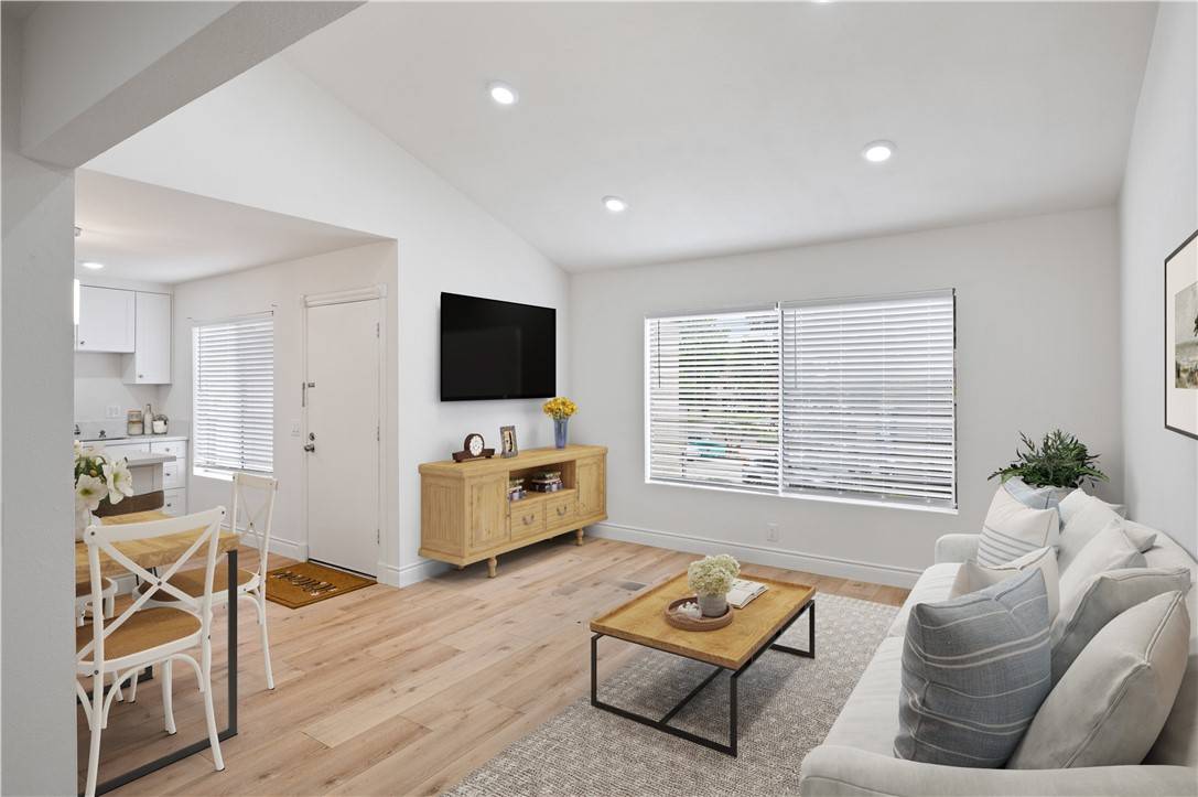 Santa Ana, CA 92701,1422 Cabrillo Park Drive #F