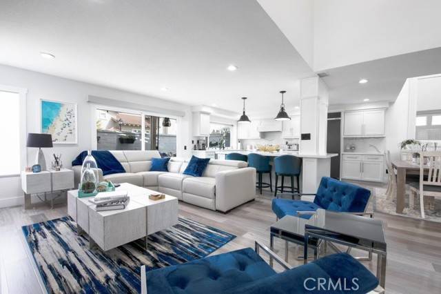 Tustin, CA 92782,2457 Calle Montella