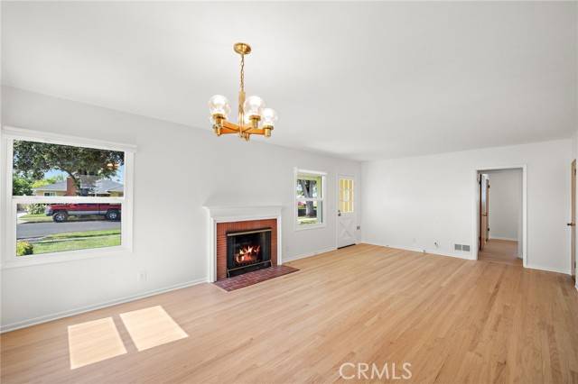 Santa Ana, CA 92701,509 E Camile Street