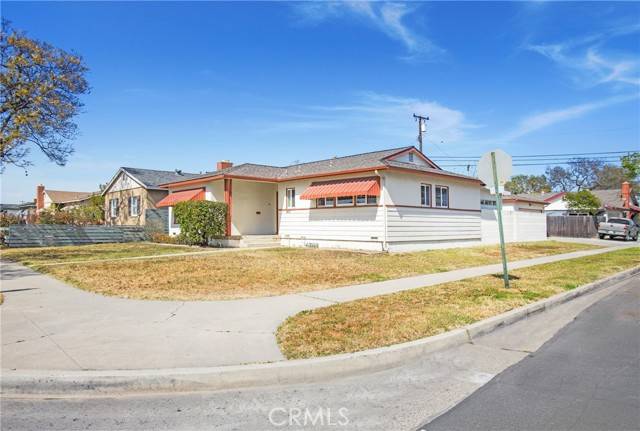 Santa Ana, CA 92701,1401 N Linwood Avenue