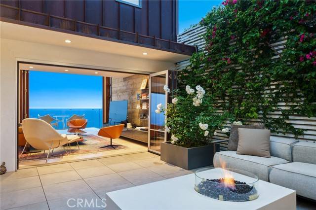Laguna Beach, CA 92651,2517 Iris Way