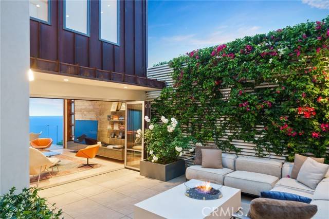 Laguna Beach, CA 92651,2517 Iris Way
