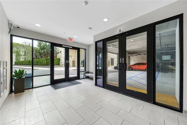 Irvine, CA 92612,2526 Nolita
