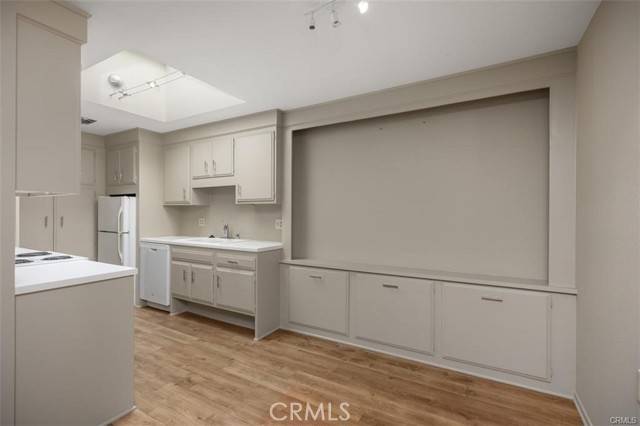 Laguna Woods, CA 92637,2111 Via Puerta #P