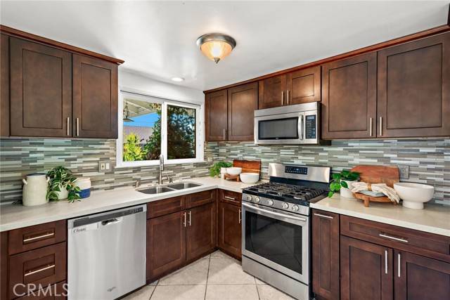 Lake Forest, CA 92630,23076 Dune Mear Road