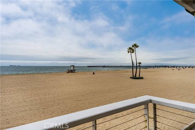 Seal Beach, CA 90740,1207 Seal Way