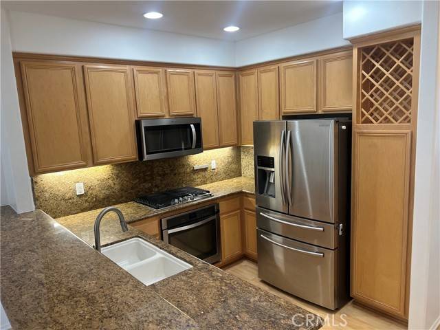 Lake Forest, CA 92679,28531 Trento Way