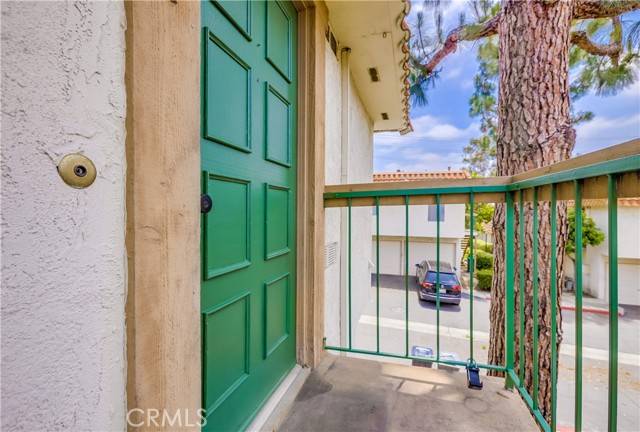Lake Forest, CA 92630,22701 Via Castilla
