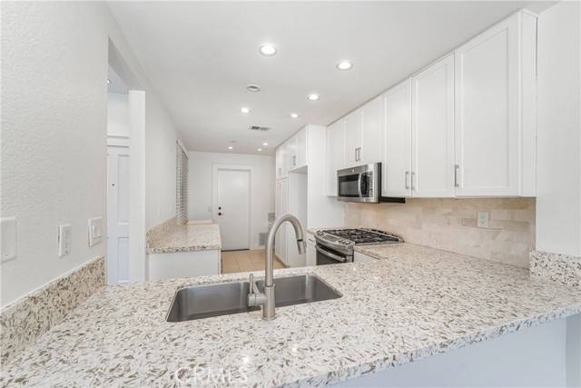 Rancho Santa Margarita, CA 92688,7 Santa Loretta