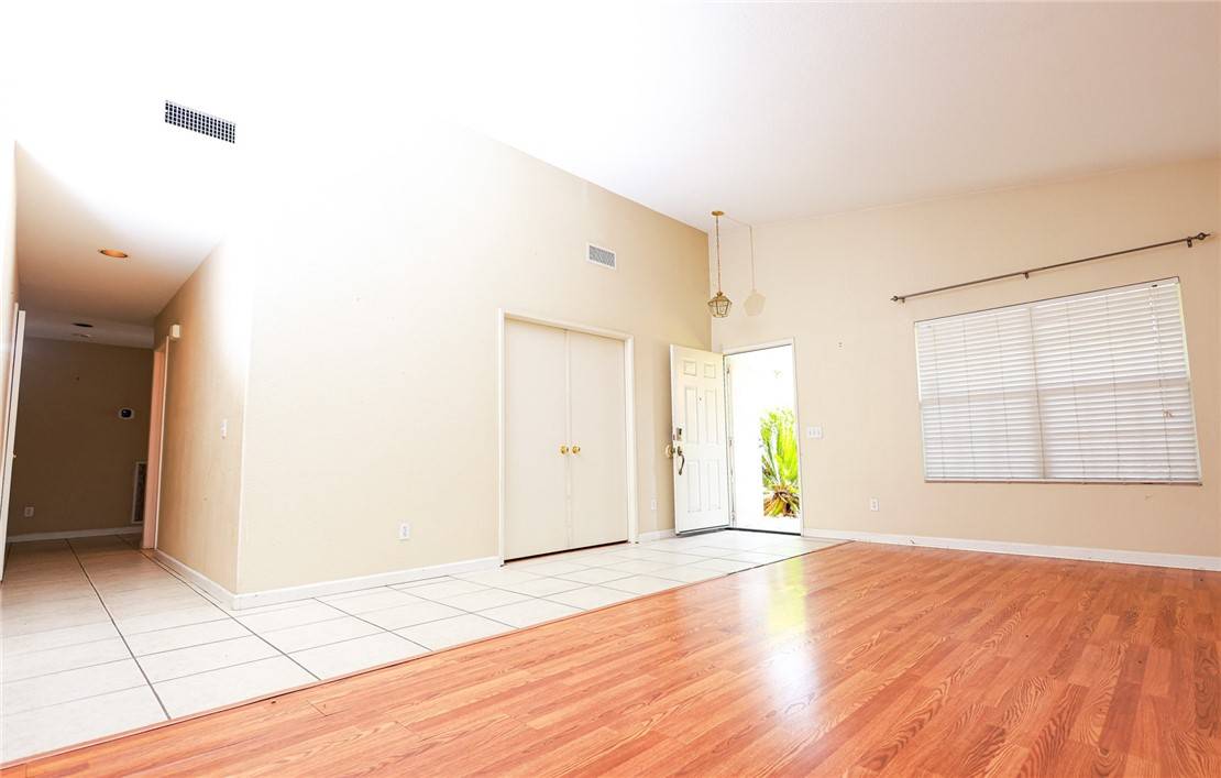 Lake Elsinore, CA 92530,19385 Live Oak Lane