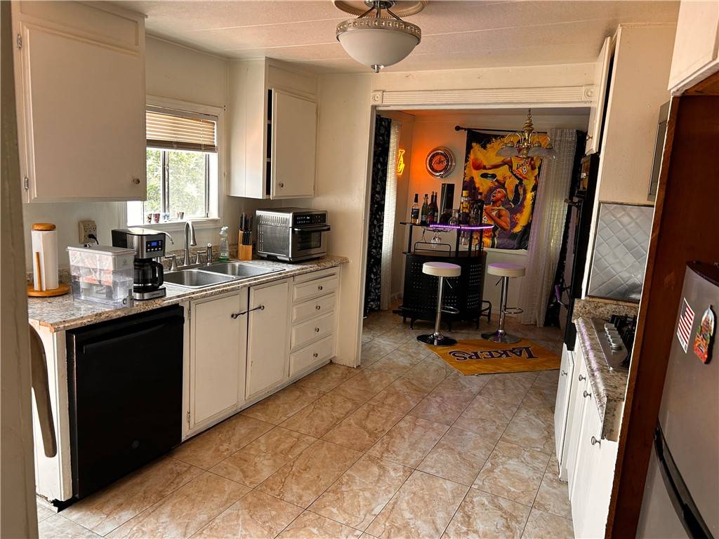Anaheim, CA 92807,5815 East La Palma #244