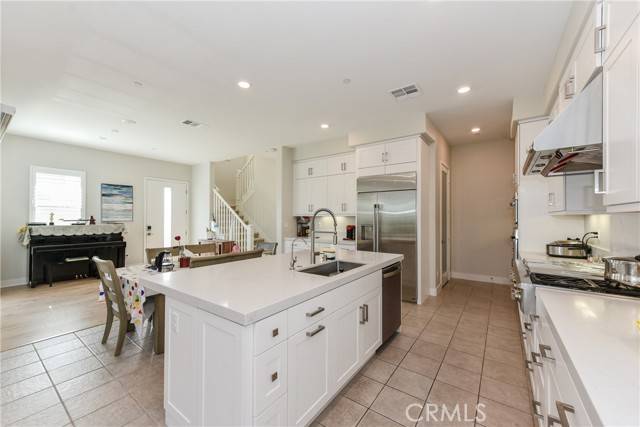 Irvine, CA 92618,319 Sawbuck